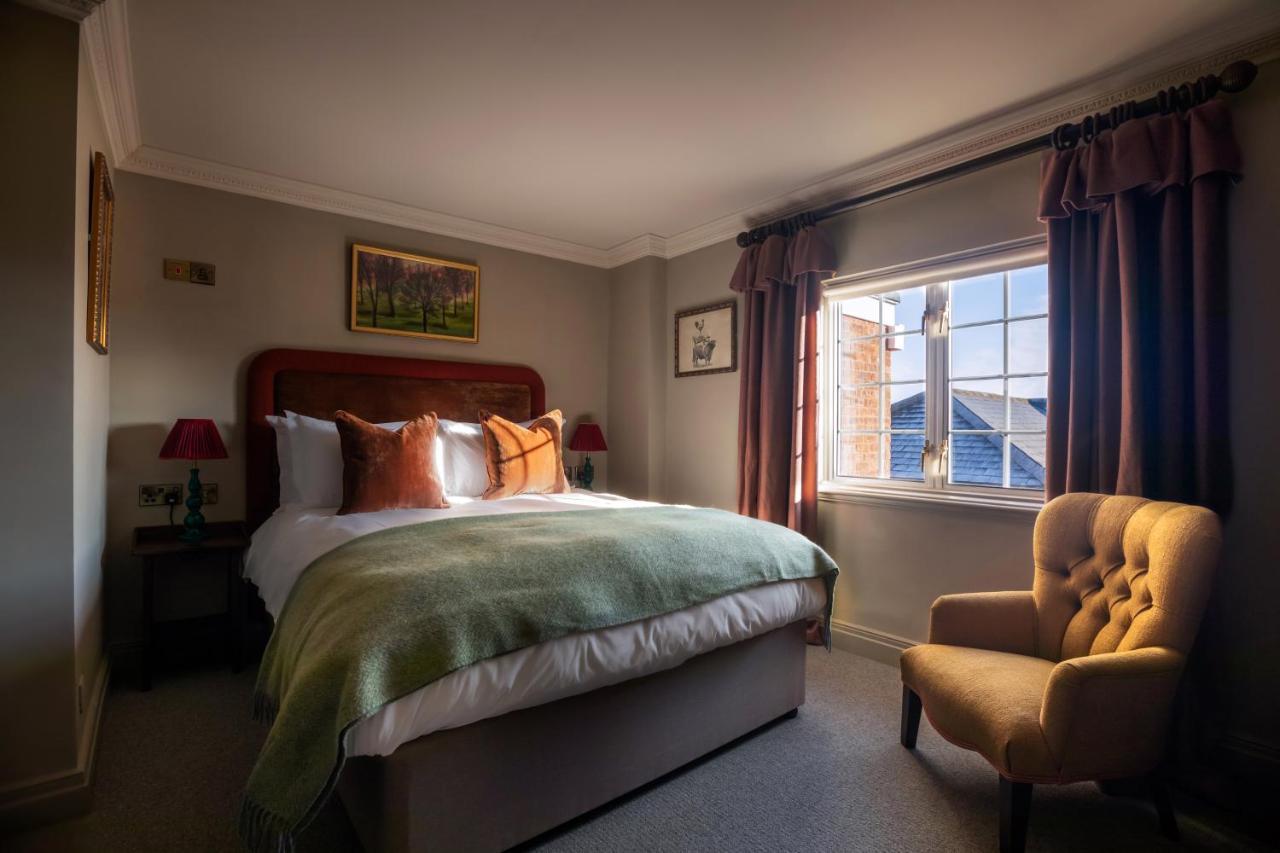 Bedford Arms Hotel Рикмэнсворс Экстерьер фото