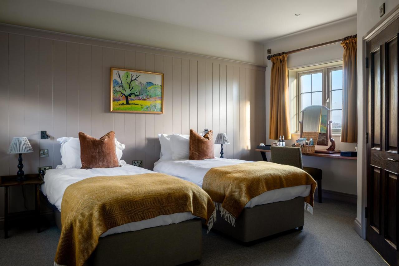 Bedford Arms Hotel Рикмэнсворс Экстерьер фото
